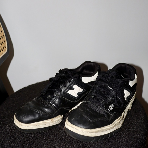 New Balance 550 - Black & White - Woman's Size 6 - Picture 6 of 7